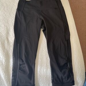 Lululemon Capri Leggings 6 black